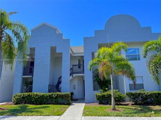 721 SW 113th Way 721, Pembroke Pines, FL 33025
