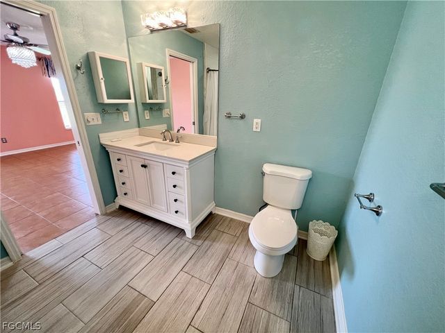 8000 Fountain Mist BLVD, Lehigh Acres, FL 33972