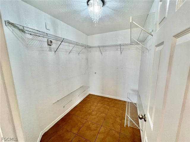 8000 Fountain Mist BLVD, Lehigh Acres, FL 33972