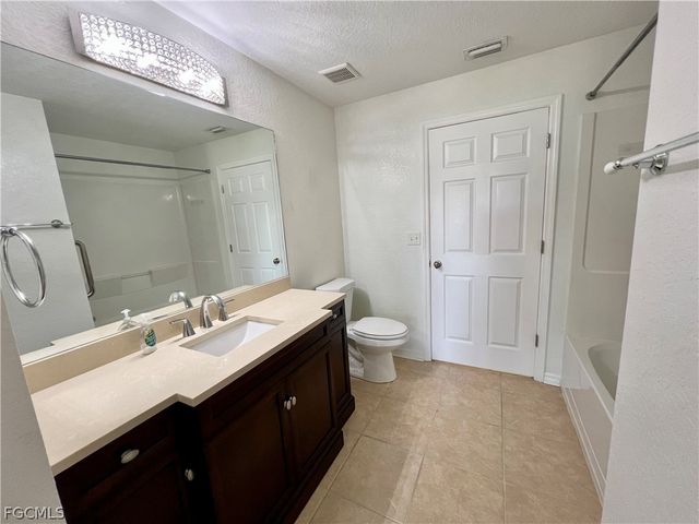 8000 Fountain Mist BLVD, Lehigh Acres, FL 33972