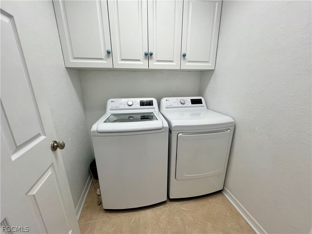 8000 Fountain Mist BLVD, Lehigh Acres, FL 33972