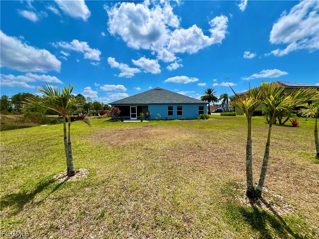 8000 Fountain Mist BLVD, Lehigh Acres, FL 33972