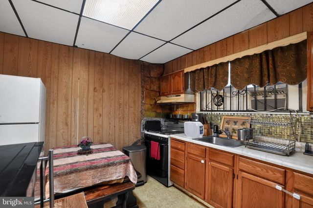3757 N MARSHALL ST, Philadelphia, PA 19140