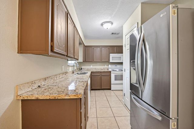 2926 Vance Avenue, Texas City, TX 77590