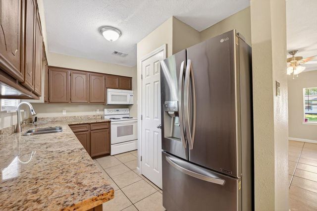 2926 Vance Avenue, Texas City, TX 77590