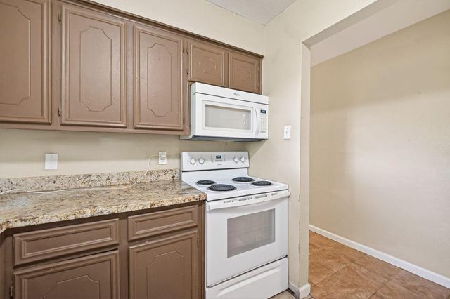 2926 Vance Avenue, Texas City, TX 77590