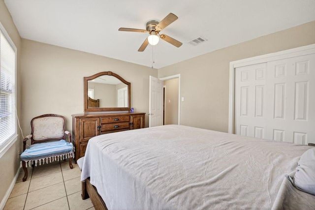 2926 Vance Avenue, Texas City, TX 77590