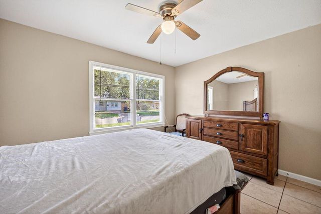 2926 Vance Avenue, Texas City, TX 77590
