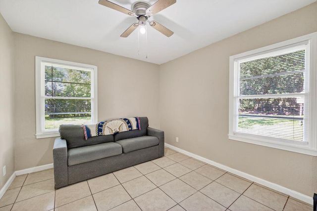 2926 Vance Avenue, Texas City, TX 77590
