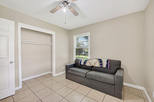 2926 Vance Avenue, Texas City, TX 77590