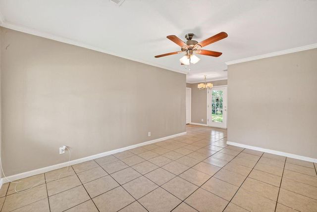 2926 Vance Avenue, Texas City, TX 77590