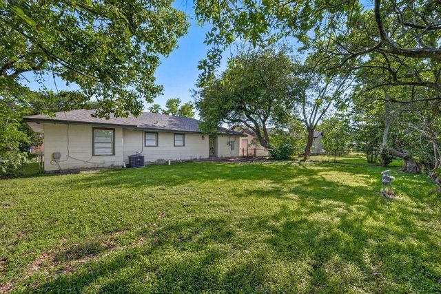 2926 Vance Avenue, Texas City, TX 77590