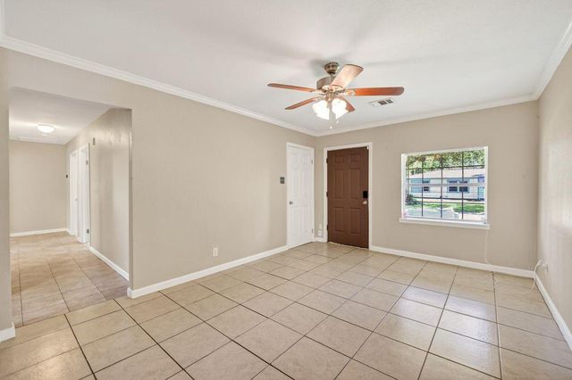 2926 Vance Avenue, Texas City, TX 77590