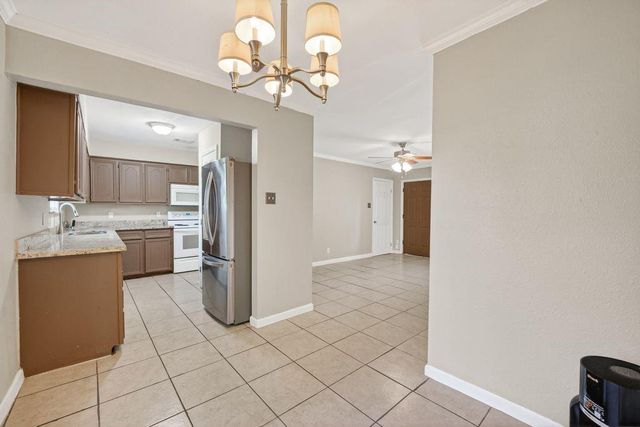 2926 Vance Avenue, Texas City, TX 77590