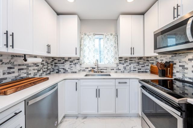 602 Howard Avenue, St. Joseph, MI 49085