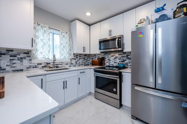 602 Howard Avenue, St. Joseph, MI 49085