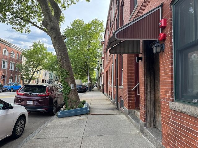 212 Chelsea Street 1, Boston, MA 02128