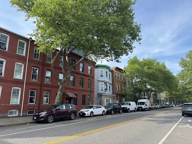 212 Chelsea Street 1, Boston, MA 02128