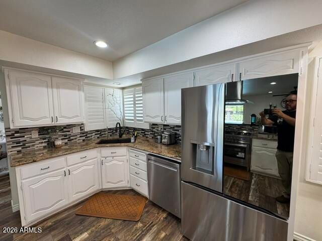 4210 W COUNTRY GABLES Drive, Phoenix, AZ 85053