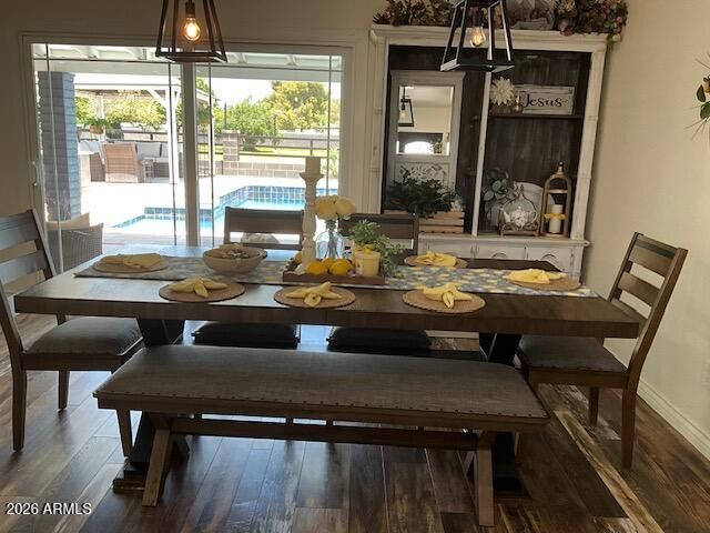 4210 W COUNTRY GABLES Drive, Phoenix, AZ 85053
