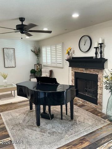 4210 W COUNTRY GABLES Drive, Phoenix, AZ 85053