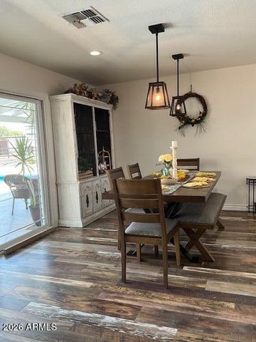 4210 W COUNTRY GABLES Drive, Phoenix, AZ 85053