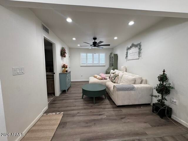 4210 W COUNTRY GABLES Drive, Phoenix, AZ 85053