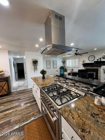 4210 W COUNTRY GABLES Drive, Phoenix, AZ 85053