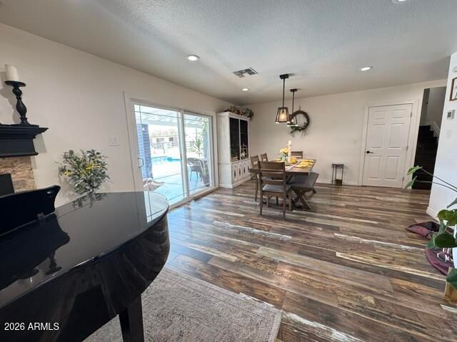 4210 W COUNTRY GABLES Drive, Phoenix, AZ 85053