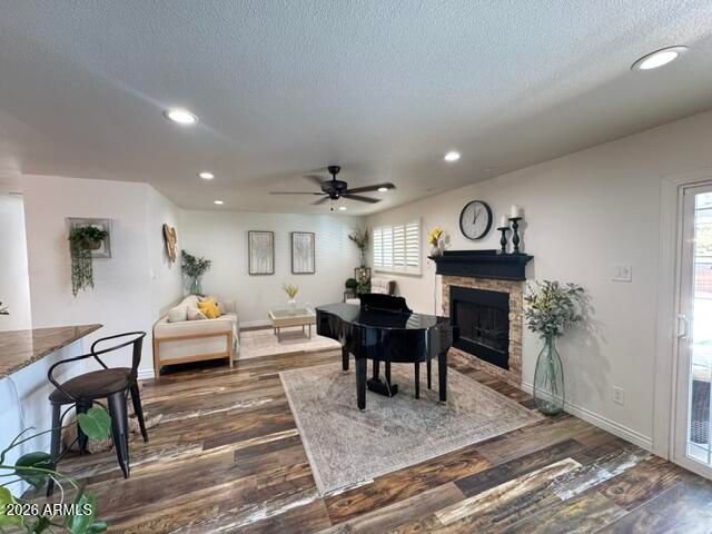 4210 W COUNTRY GABLES Drive, Phoenix, AZ 85053