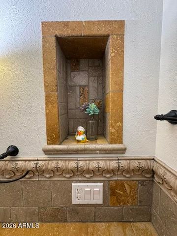 4210 W COUNTRY GABLES Drive, Phoenix, AZ 85053