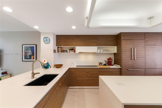 3100 NE 47th Court 13, Fort Lauderdale, FL 33308