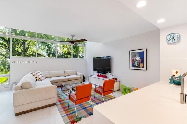 3100 NE 47th Court 13, Fort Lauderdale, FL 33308