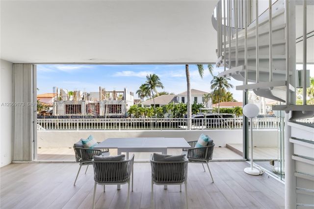 3100 NE 47th Court 13, Fort Lauderdale, FL 33308