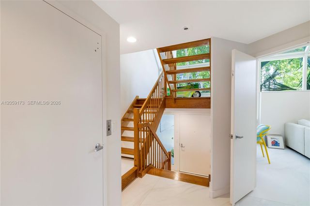 3100 NE 47th Court 13, Fort Lauderdale, FL 33308