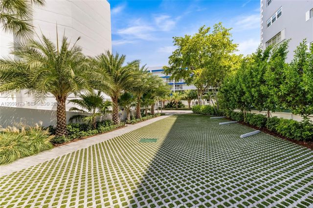 3100 NE 47th Court 13, Fort Lauderdale, FL 33308