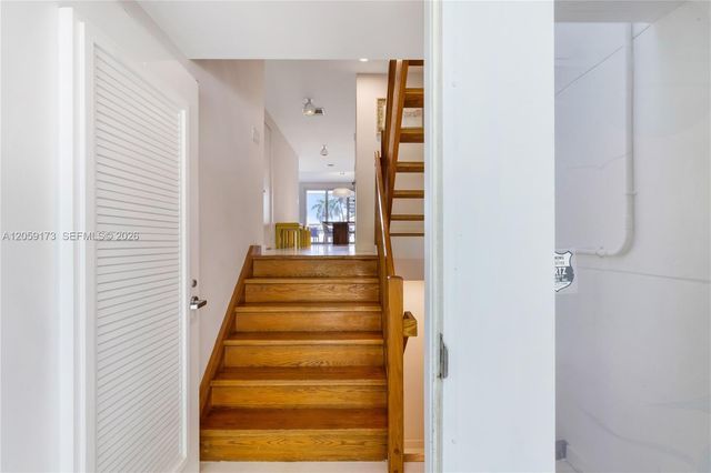 3100 NE 47th Court 13, Fort Lauderdale, FL 33308