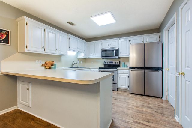 111 Shady Oak Drive, Sherwood, AR 72120