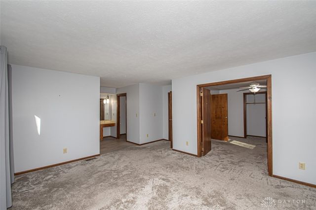 1939 Sugar Run Trail, Bellbrook, OH 45305