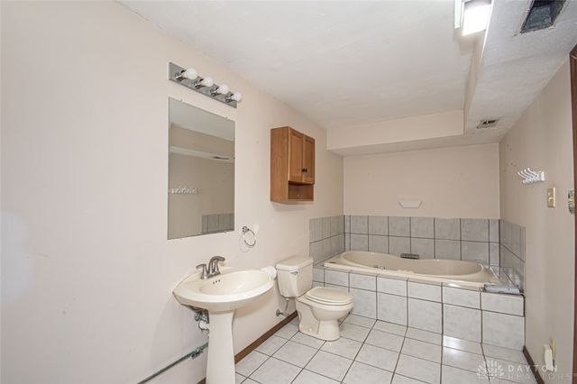 1939 Sugar Run Trail, Bellbrook, OH 45305