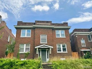 3534 Giles Avenue, St Louis, MO 63116