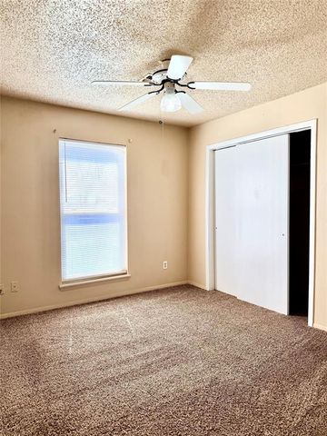 832 SE 14th Street, Moore, OK 73160