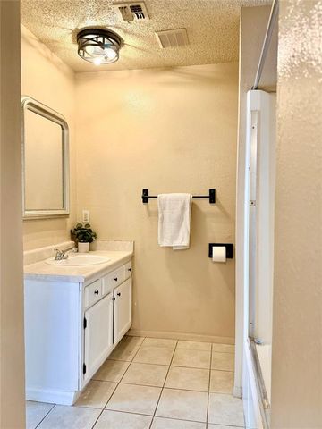 832 SE 14th Street, Moore, OK 73160