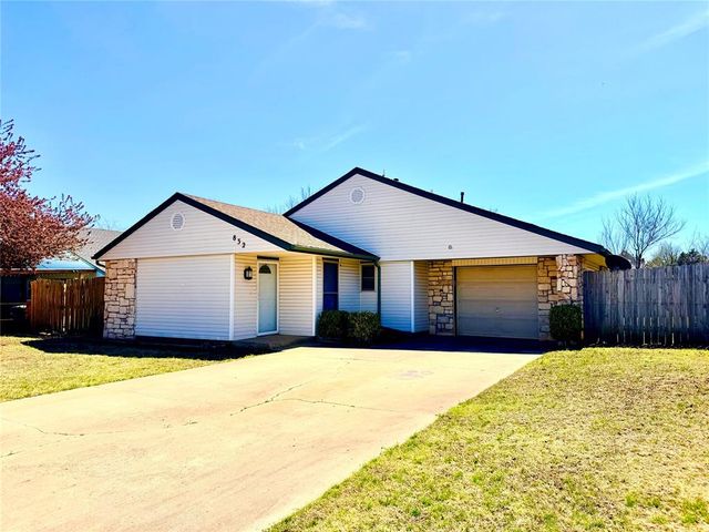 832 SE 14th Street, Moore, OK 73160