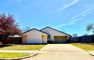 832 SE 14th Street, Moore, OK 73160