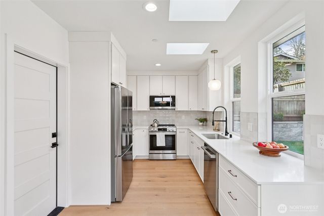 20205 5th Avenue NW, Shoreline, WA 98177