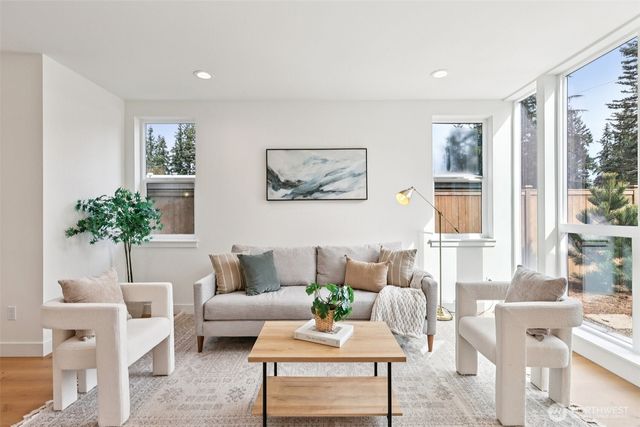 20205 5th Avenue NW, Shoreline, WA 98177