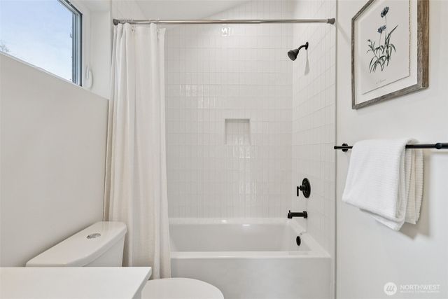 20205 5th Avenue NW, Shoreline, WA 98177