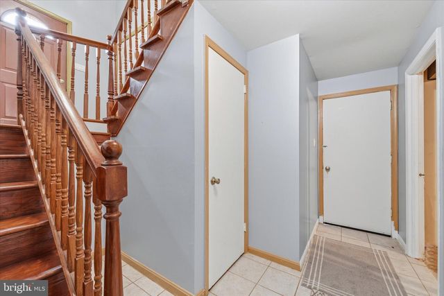 8704 ARLEY DR, Springfield, VA 22153