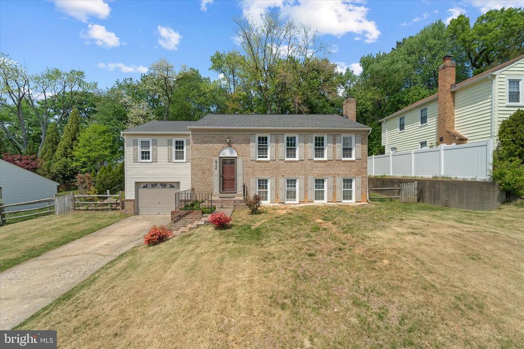 8704 ARLEY DR, Springfield, VA 22153